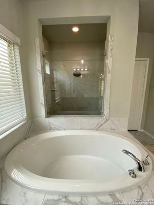 Bathroom, Interior, Marble Walls, Recessed Lighting