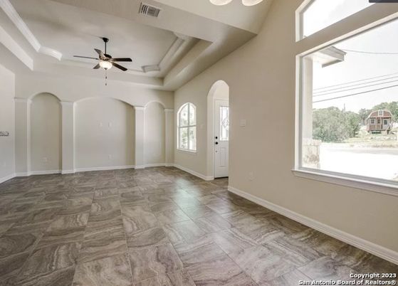 Empty room, Interior, Recessed Lighting