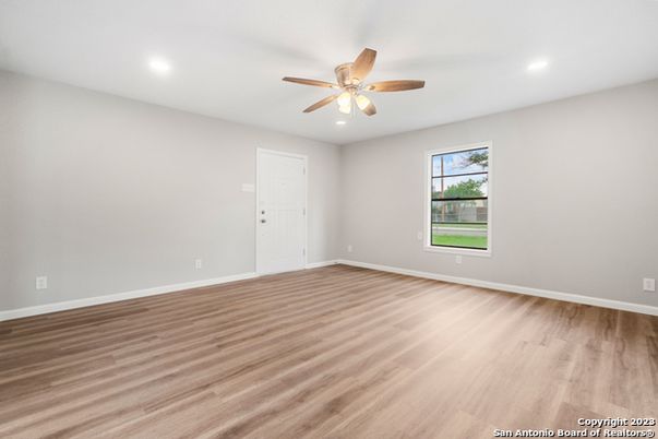 Empty room, Interior, Recessed Lighting, Wood Texture Flooring