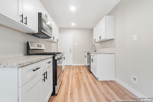 Interior, Kitchen, Recessed Lighting, Wood Texture Flooring