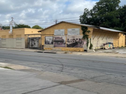 Exterior, Facade, None
