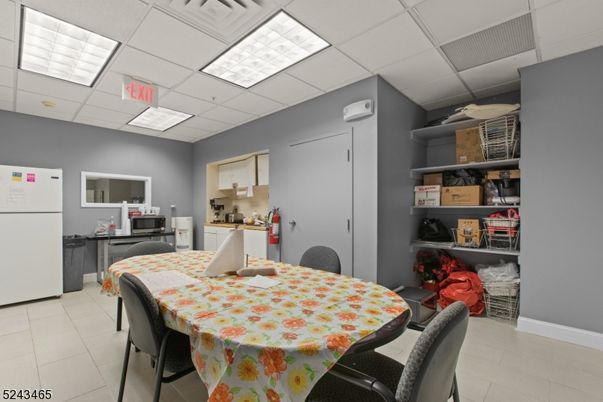 Dining room, Interior, Recessed Lighting
