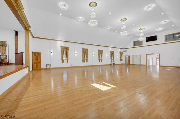 Chandelier, Empty room, Interior, Recessed Lighting, Wood Texture Flooring