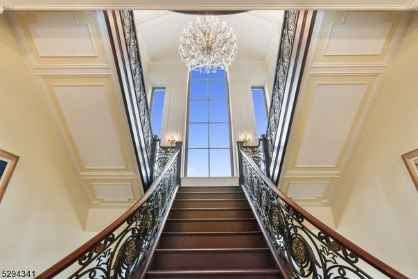 Chandelier, Interior