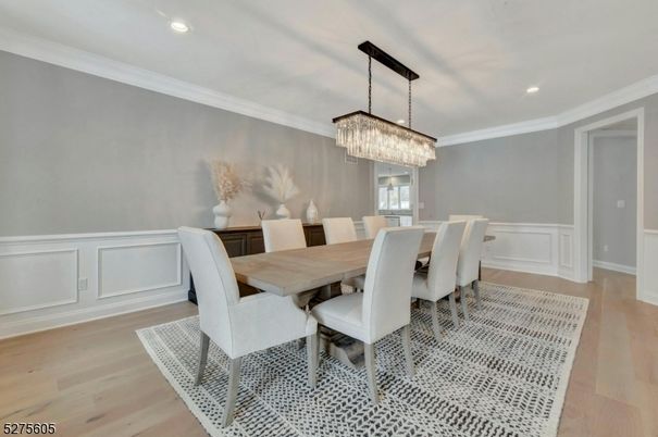 Chandelier, Dining room, Interior, Recessed Lighting, Wood Texture Flooring