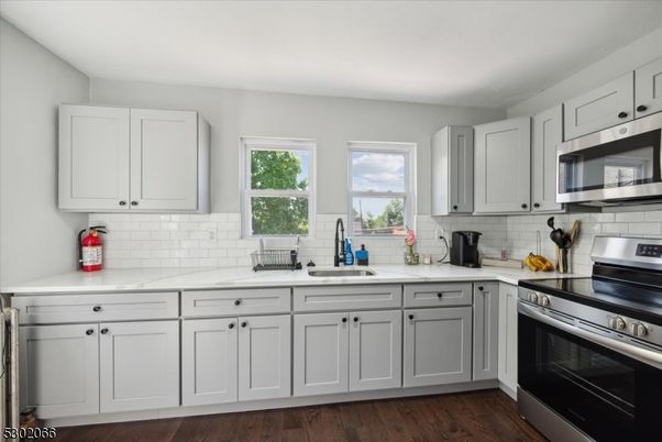 Interior, Kitchen, Stainless Steel Appliances, Wood Texture Flooring