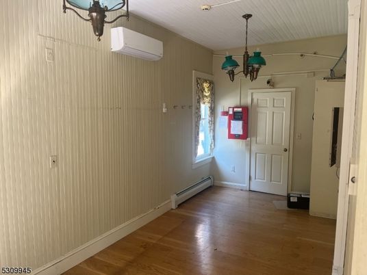 Chandelier, Empty room, Interior, Pendant Lights, Wood Texture Flooring