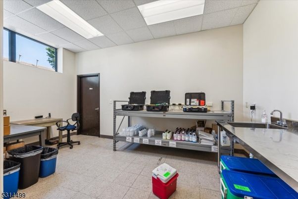 Fitness Equipment, Interior, Recessed Lighting