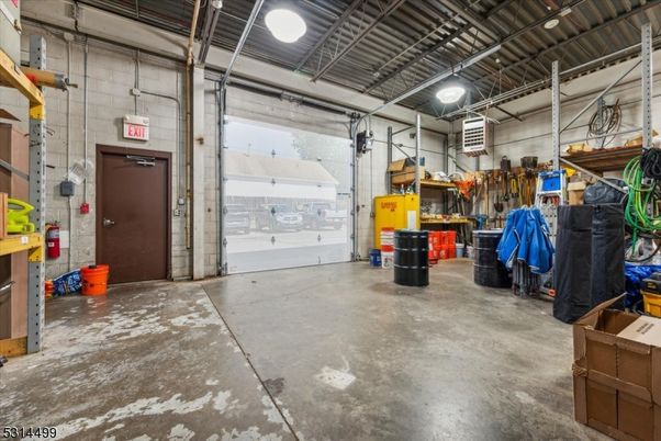 Garage, Interior