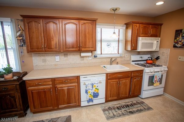 Interior, Kitchen, Pendant Lights, Recessed Lighting