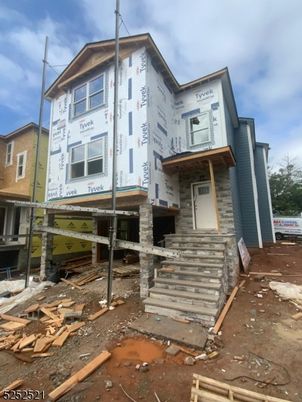 Exterior, Facade, None