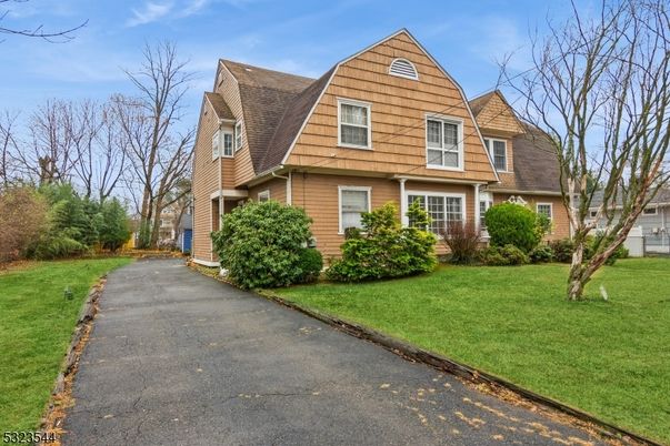 Exterior, Facade, Brick Facade, Cape Cod