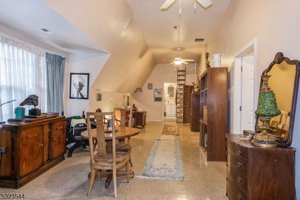 Home Office, Interior