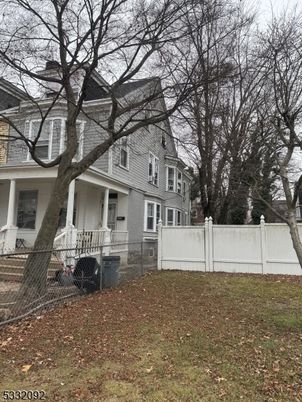 Backyard, Exterior, Facade, Queen Anne Victorian