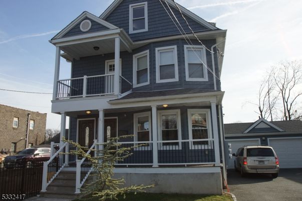 Exterior, Facade, Queen Anne Victorian