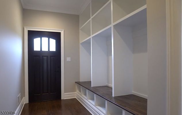 Interior, Walk-in Closets, Wood Texture Flooring