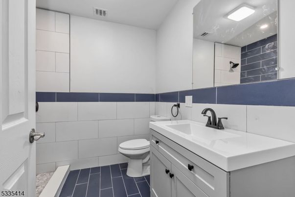 Bathroom, Interior, Recessed Lighting, Wood Texture Flooring