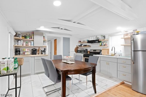 Dining room, Interior, Kitchen, Marble, Recessed Lighting, Stainless Steel Appliances