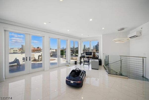 Interior, Pendant Lights, Recessed Lighting, Water