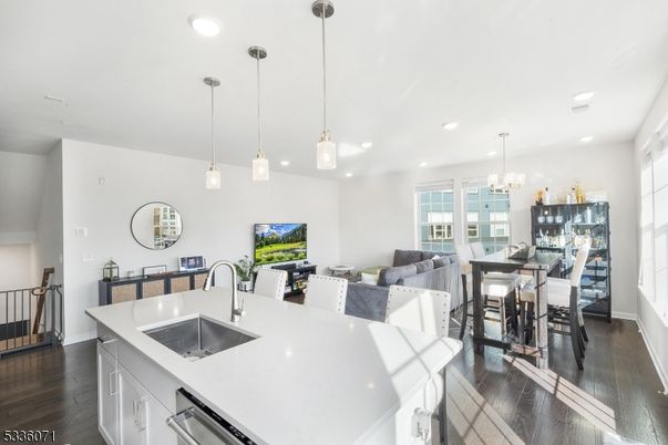 Chandelier, Dining room, Interior, Kitchen, Pendant Lights, Recessed Lighting, Wood Texture Flooring