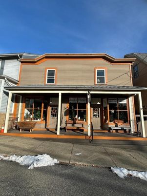 Exterior, Facade, American Craftsman