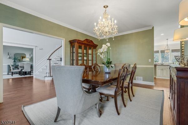 Chandelier, Dining room, Interior, Recessed Lighting, Wood Texture Flooring