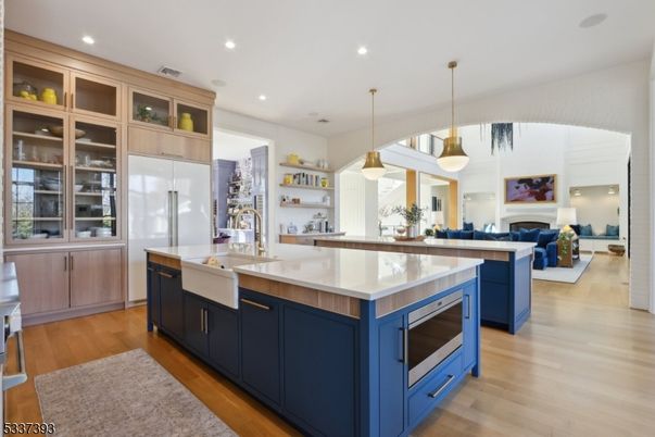 Interior, Kitchen, Living room, Pendant Lights, Recessed Lighting, Stainless Steel Appliances, Wood Texture Flooring