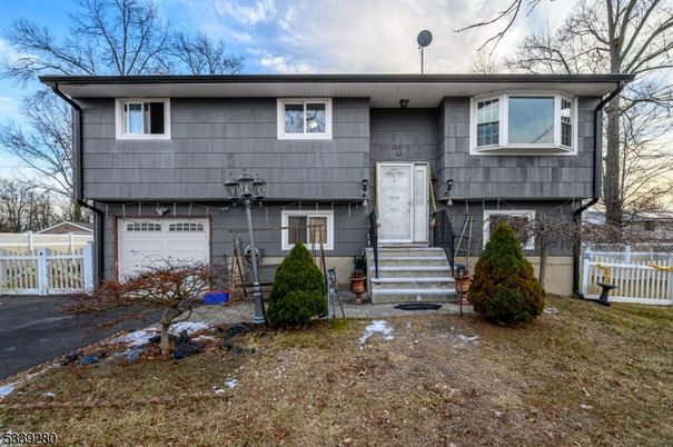 Attached, Exterior, Facade, Raised Ranch