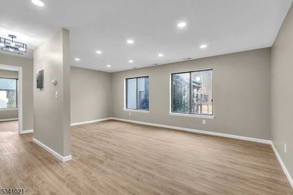 Empty room, Interior, Recessed Lighting, Wood Texture Flooring