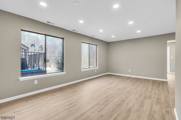 Empty room, Interior, Recessed Lighting, Wood Texture Flooring