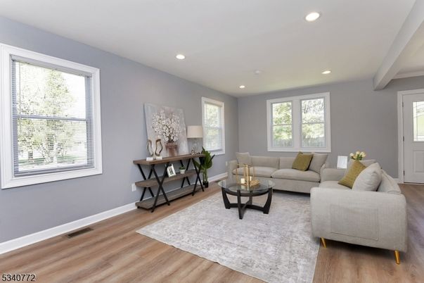 Interior, Living room, Recessed Lighting, Wood Texture Flooring