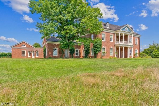 Backyard, Exterior, Facade, Brick Facade, French Provincial