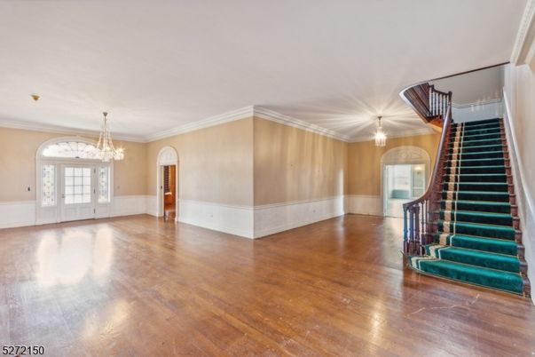 Chandelier, Empty room, Interior, Wood Texture Flooring