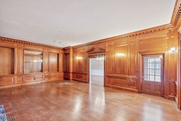 Empty room, Interior, Recessed Lighting, Wood Texture Flooring, Wooden Walls