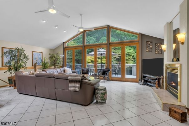 Fireplace, Interior, Living room, Recessed Lighting