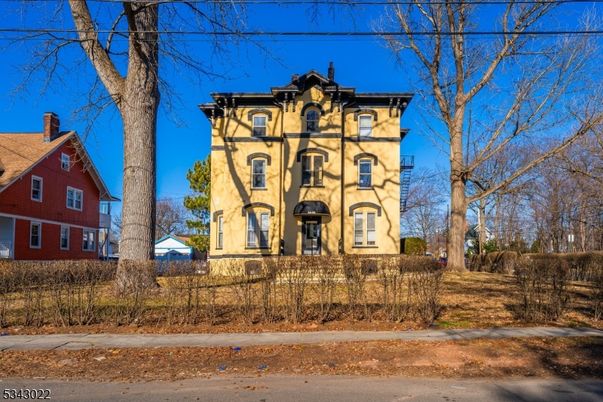 Exterior, Facade, French Provincial