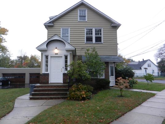 Exterior, Facade, Brick Facade, Queen Anne Victorian