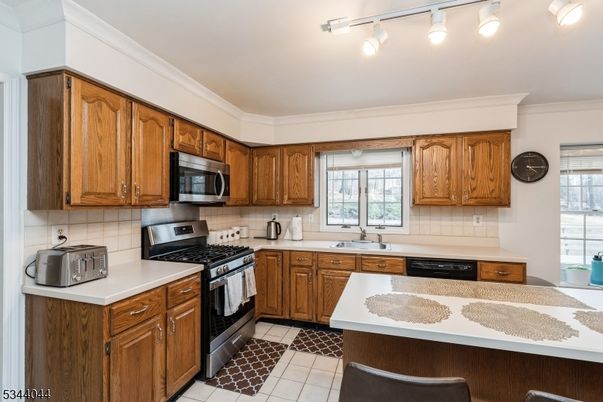 Interior, Kitchen, Stainless Steel Appliances