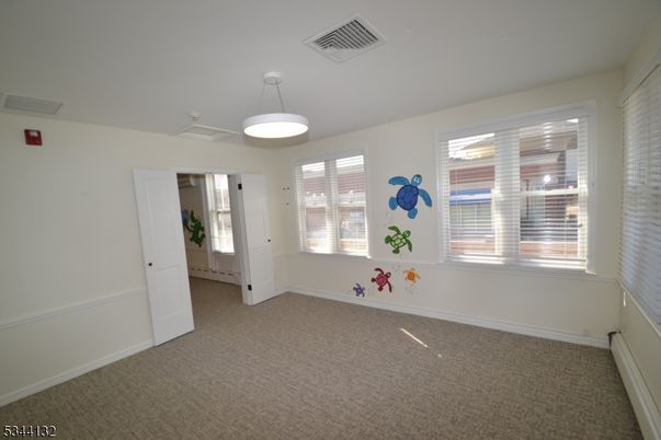 Empty room, Interior, Pendant Lights