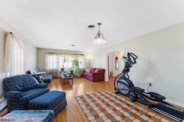 Fitness Equipment, Interior, Living room, Pendant Lights, Wood Texture Flooring