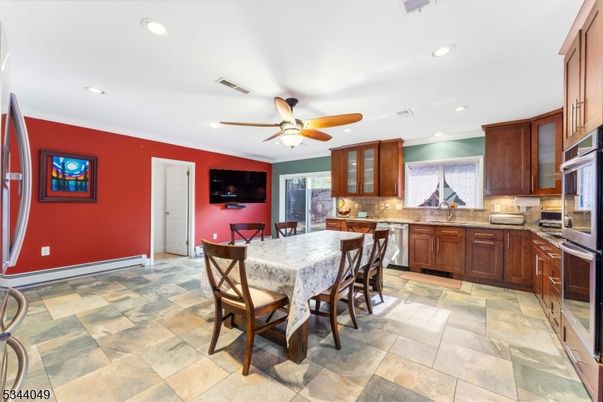 Dining room, Interior, Kitchen, Recessed Lighting, Stainless Steel Appliances