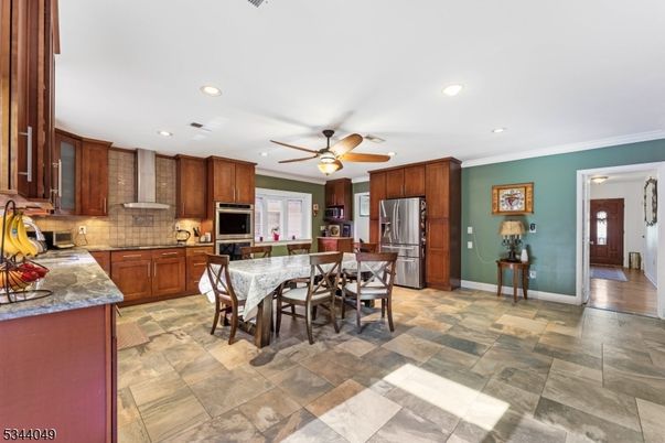 Dining room, Interior, Kitchen, Recessed Lighting, Stainless Steel Appliances