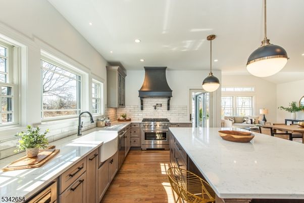 Interior, Kitchen, Living room, Pendant Lights, Recessed Lighting, Stainless Steel Appliances, Wood Texture Flooring
