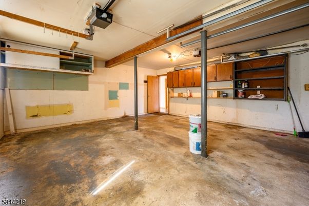 Garage, Interior