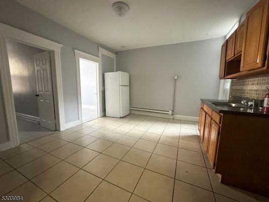 Empty room, Interior, Kitchen