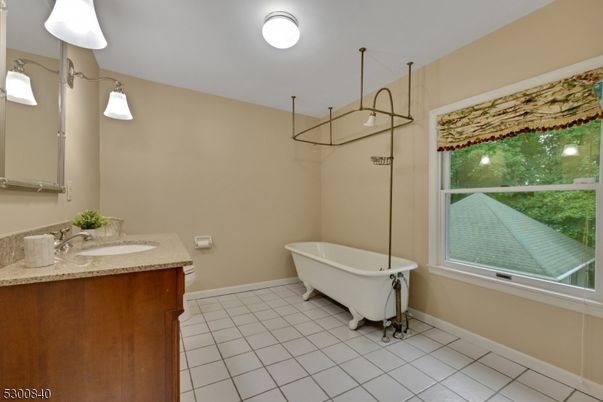 Bathroom, Dual Sink Vanities, Free Standing Baths, Interior