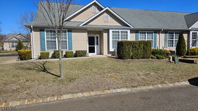 Exterior, Facade, Cape Cod