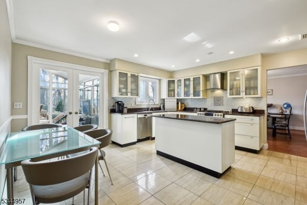 Dining room, Interior, Kitchen, Recessed Lighting, Stainless Steel Appliances