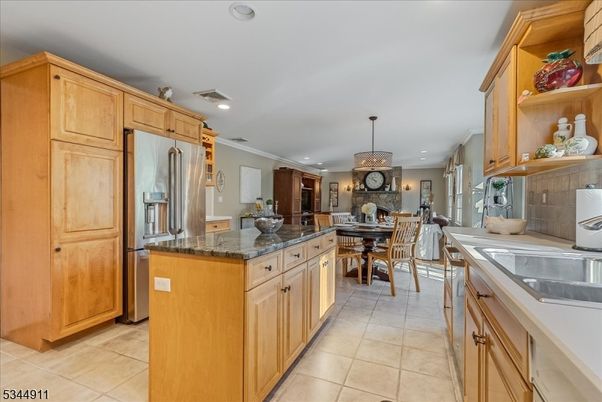 Dining room, Interior, Kitchen, Pendant Lights, Recessed Lighting, Stainless Steel Appliances