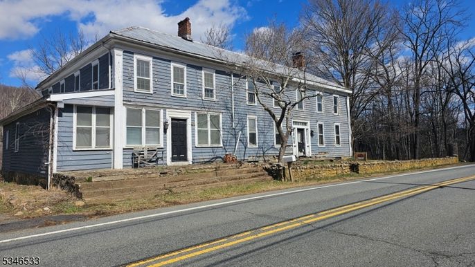 Exterior, Facade, Solar Panels, Georgian